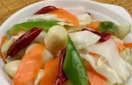 小女孩喝个饮料，食道竟被冲破！家里这些自制食物，暗藏危险！