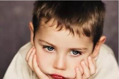 五岁孩子溜肩驼背怎么办