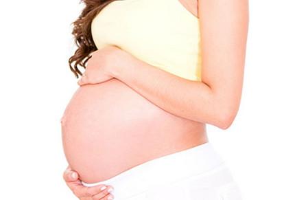 怕影响胎儿，准妈妈发烧后“硬扛”半个月竟……孕妇到底能不能吃药？！