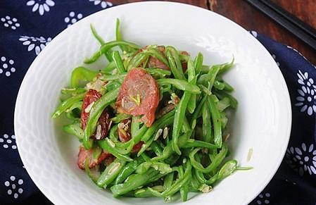 四季豆炒腊肠的做法