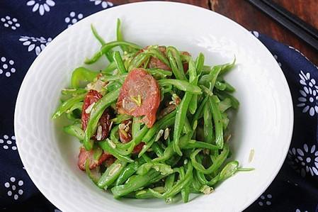 四季豆炒腊肠的做法