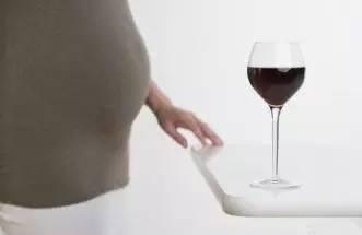 饮酒会影响女性受孕吗？