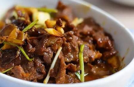 爱吃羊肉吗，教你一个快手羊肉菜！