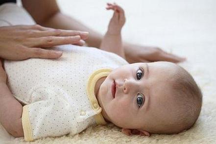 别傻了！盲目进补鱼肝油和钙片也会得佝偻病？