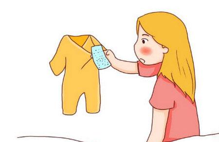 想给宝宝挑选安全合格衣服，你需要知道三类要求