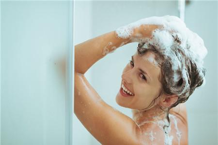 刮宫几天可以洗澡洗头