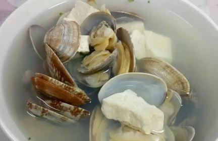 2岁以上宝宝补钙晚餐-蛤蜊豆腐汤的做法