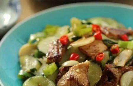 滑嫩适口的下饭下酒菜---黄瓜小炒肉的做法