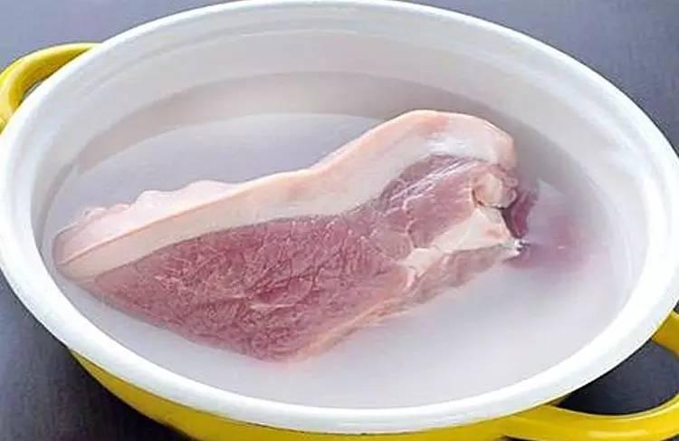 平时洗肉、洗菜你搞错了！学这几招才能更干净、安全