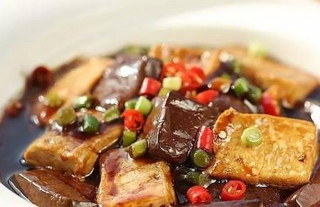 女士美颜必吃的清肠排毒菜---红烧双色豆腐