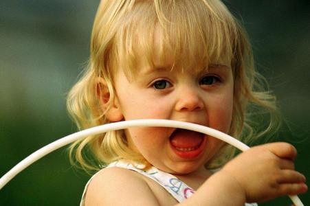 辣妈冉莹颖打狂犬疫苗上了头条，而大多数人更关心的是……