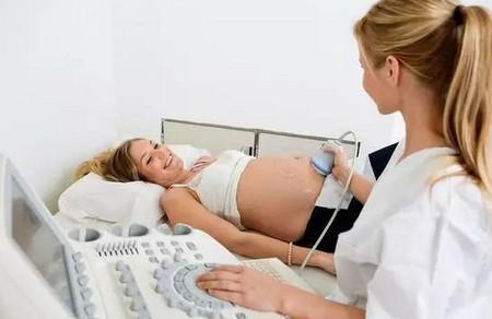 大龄孕妈怀孕后，比起生男生女更应该重视什么？