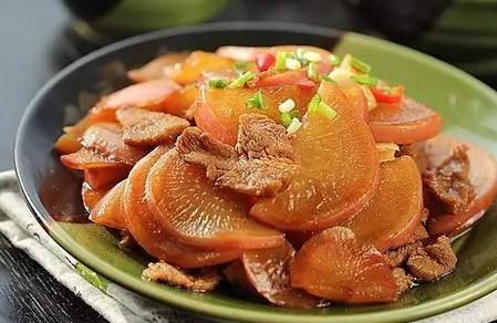 红萝卜炒鸭脯肉的做法 秋季滋补又润燥的小炒菜