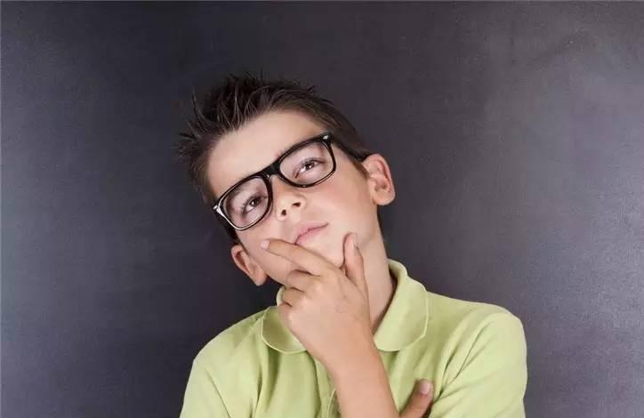 别傻傻的做“眼保健操”了！中国宝宝近视的真相在这里！