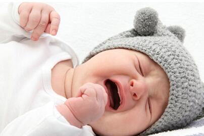 孩子一哭就出疹子是怎么回事