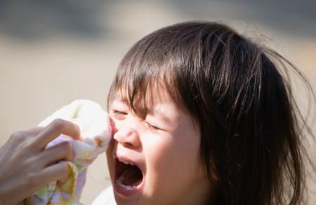 每个孩子都有权拥有一次完整的哭泣