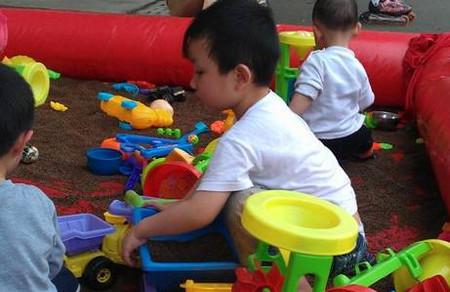 3岁孩子鼻子突然奇痒无比，手术后取出的东西让妈妈后悔不已！