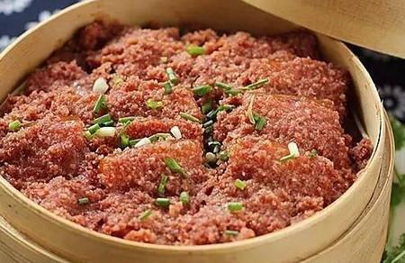 深受大家喜欢的宴客蒸菜---红薯粉蒸肉的做法