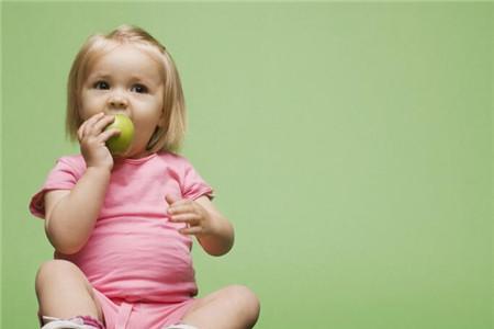 儿童脸有白斑的原因