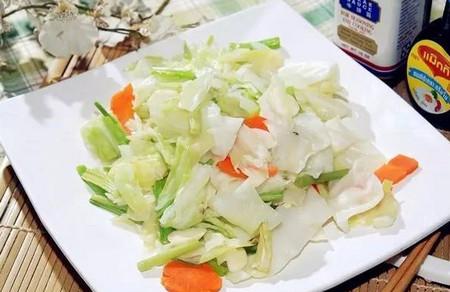 高丽菜——蔬菜中的全能王（附味噌猪肉蔬菜汤菜谱）