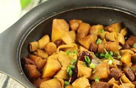 土豆千张结烧肉的做法 有滋有味的暖身菜
