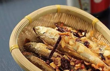 香辣小酥鱼的做法 即可是零食也是很好的下酒菜
