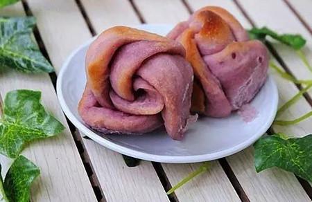 健康和浪漫凝结成的美食——紫薯玫瑰挤挤面包