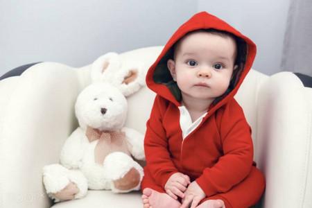 给孩子买大一号的衣服，真的能省钱吗？