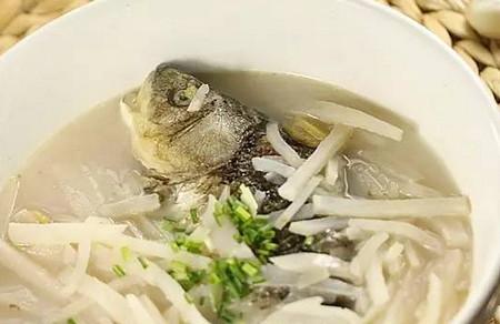 煮鱼汤加了它去腥不油腻，汤色奶白，常喝降三高增强免疫力