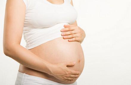 孕妈妈腰变粗脚变大？ 7大策略轻松对抗孕期水肿