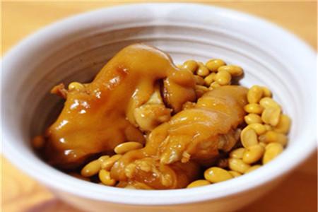 下奶猪蹄汤的做法