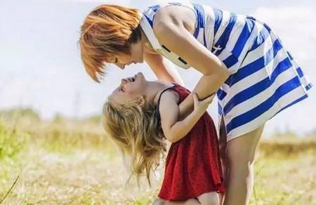 你面目狰狞，却要求孩子以爱回赠？