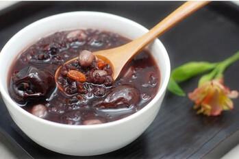 产妇黑糯米粥的做法大全