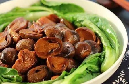 肉香鲜嫩、草菇香醇的“草菇肉片”做法