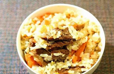 冬季享受 香飘四溢的电饭锅版羊肉胡萝卜手抓饭~