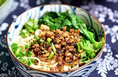 肉臊面的做法 最温暖莫过于一碗有温度的面