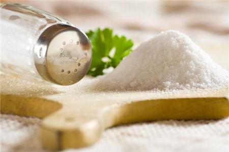 宫颈炎可以用盐水洗吗