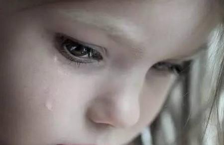 当孩子哭泣时，请把你的耳朵借给TA