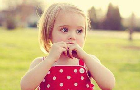 有一种炫富叫：我有一个闺女！