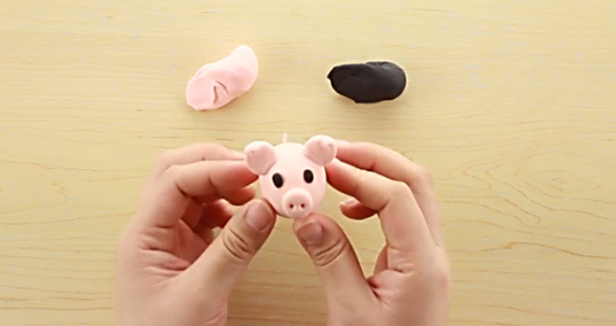 手工粘土胖胖小猪