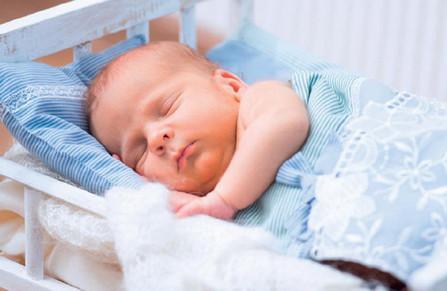 0-2岁宝宝睡眠的特点及对策，不用为哄睡而头疼啦