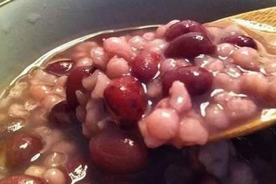 千万别这么喝红豆薏米粥，反而湿气更重！