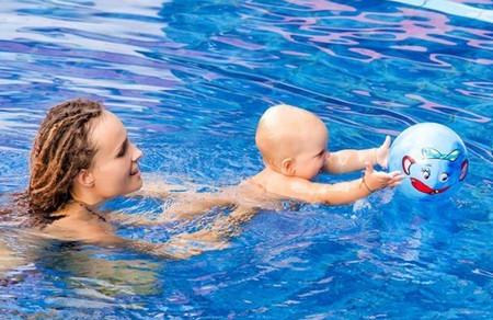 婴儿游泳后进重症监护室，99%的妈妈都做错的宝宝游泳！