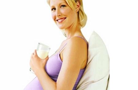 怀孕喝牛奶好，还是喝酸奶好？喝牛奶的方式，真的对了吗！
