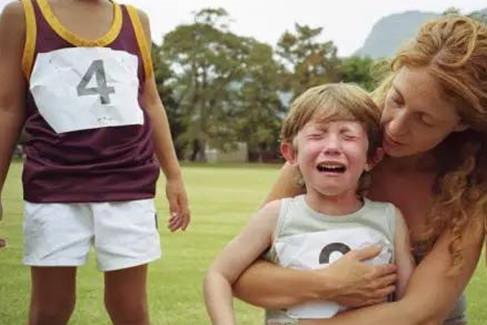 孩子玩游戏输不起怎么办