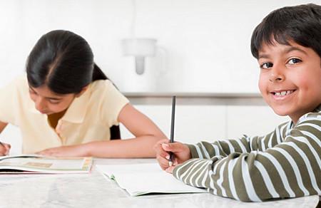 凡是把孩子放在第一位的，等待这个家庭的多半是悲剧