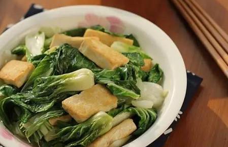 小白菜要多吃，防癌抗癌抗衰老增强免疫力数它很强，好吃还便宜