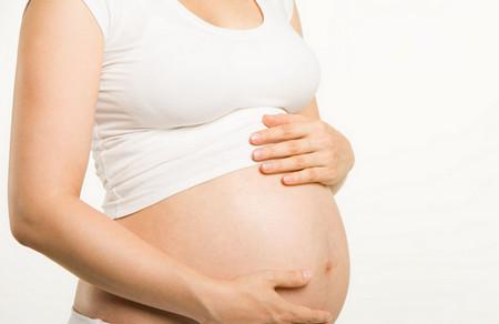 怀孕4个月被婆婆逼着流产，孩子生后婆婆自扇耳光
