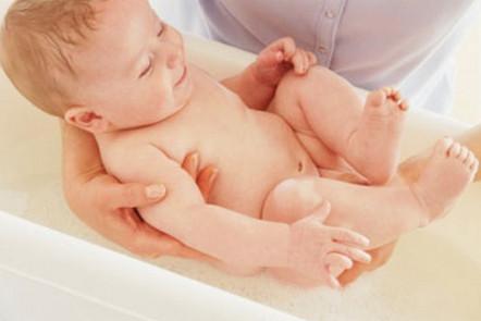 袜子、围巾、小奶嘴，怎么成了新生儿的三大杀手？