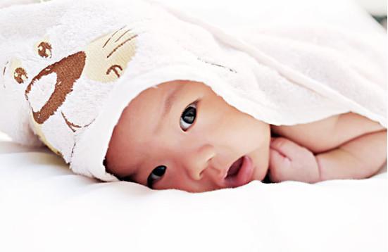 小孩嘴上火 妈妈巧护理